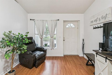 Villa ou maison à vendre à Clermont, Floride: 2 chambres № 2265703 - photo 7