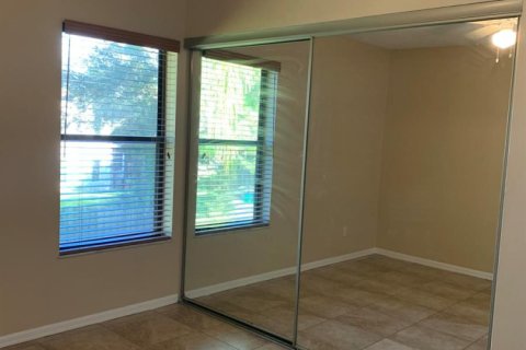 Condo in Stuart, Florida, 2 bedrooms  № 2378665 - photo 14