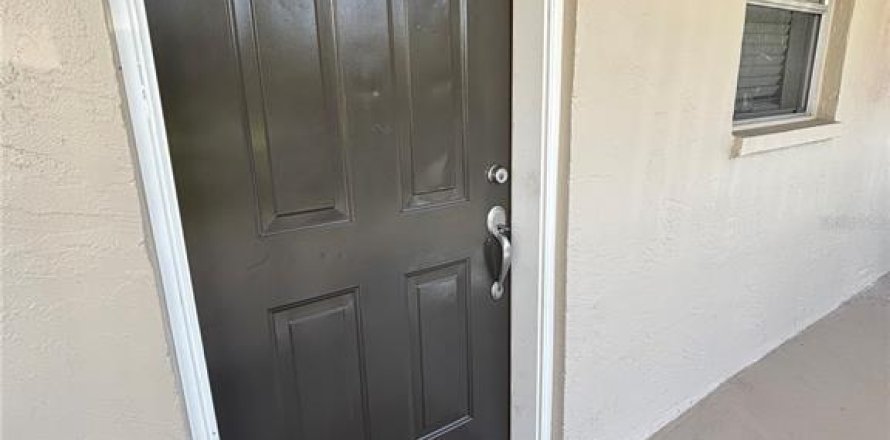 Condominio en Sarasota, Florida, 2 dormitorios  № 1884112