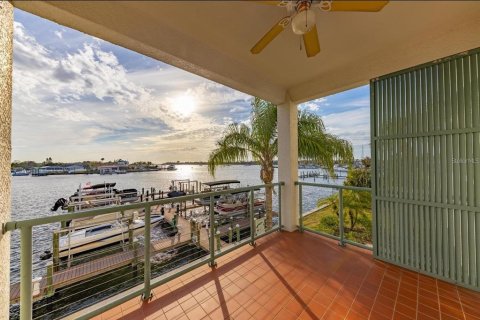 Condominio en alquiler en Apollo Beach, Florida, 3 dormitorios, 207.82 m2 № 2231778 - foto 25