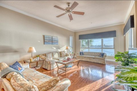 Condominio en alquiler en Apollo Beach, Florida, 3 dormitorios, 207.82 m2 № 2231778 - foto 19