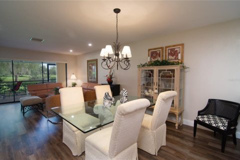 House in Sarasota, Florida 2 bedrooms, 142.05 sq.m. № 2122764 - photo 8