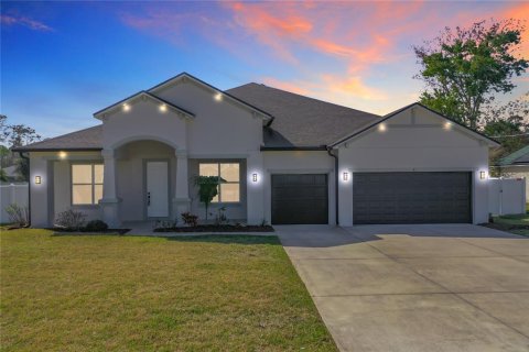 House in Palm Coast, Florida 4 bedrooms, 280.94 sq.m. № 1757977 - photo 2