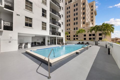 Copropriété à vendre à Coral Gables, Floride: 2 chambres, 95.04 m2 № 2180144 - photo 23