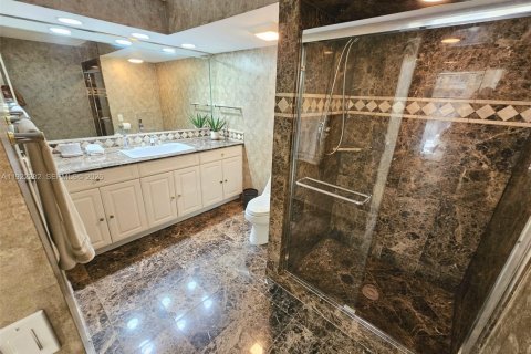 Copropriété à louer à Palm Beach, Floride: 3 chambres, 159.7 m2 № 1976342 - photo 12