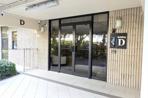 Copropriété à louer à Palm Beach, Floride: 3 chambres, 159.7 m2 № 1976342 - photo 29