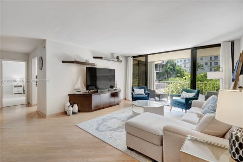 Снять в аренду кондоминиум в Палм-Бич, Флорида 3 спальни, 159.7м2, № 1976342 - фото 4