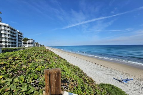 Copropriété à louer à Palm Beach, Floride: 3 chambres, 159.7 m2 № 1976342 - photo 18