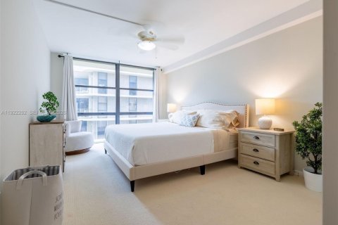 Copropriété à louer à Palm Beach, Floride: 3 chambres, 159.7 m2 № 1976342 - photo 8