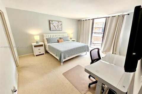 Copropriété à louer à Palm Beach, Floride: 3 chambres, 159.7 m2 № 1976342 - photo 9