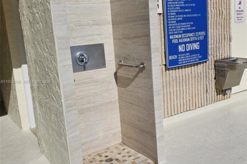 Copropriété à louer à Palm Beach, Floride: 3 chambres, 159.7 m2 № 1976342 - photo 16