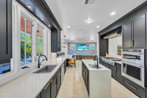 House in Fort Lauderdale, Florida 5 bedrooms, 424.1 sq.m. № 2190262 - photo 26
