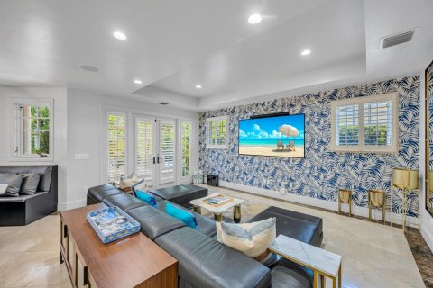 House in Fort Lauderdale, Florida 5 bedrooms, 424.1 sq.m. № 2190262 - photo 12