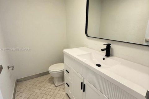 Copropriété à vendre à North Miami, Floride: 1 chambre, 68.75 m2 № 2014787 - photo 4