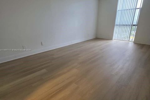 Copropriété à vendre à North Miami, Floride: 1 chambre, 68.75 m2 № 2014787 - photo 6