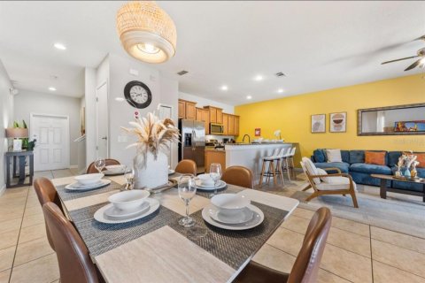Touwnhouse à vendre à Kissimmee, Floride: 4 chambres, 176.7 m2 № 2102653 - photo 5