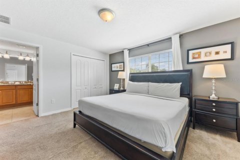 Touwnhouse à vendre à Kissimmee, Floride: 4 chambres, 176.7 m2 № 2102653 - photo 19
