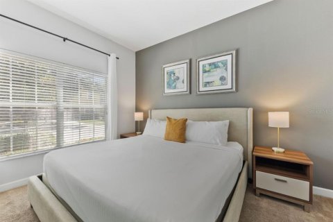 Touwnhouse à vendre à Kissimmee, Floride: 4 chambres, 176.7 m2 № 2102653 - photo 13