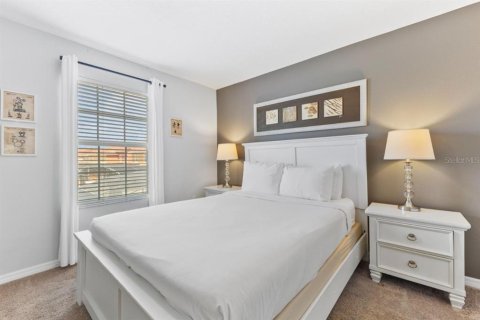 Touwnhouse à vendre à Kissimmee, Floride: 4 chambres, 176.7 m2 № 2102653 - photo 24