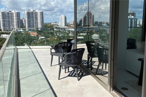 Copropriété à louer à Sunny Isles Beach, Floride: 2 chambres, 102.84 m2 № 1966838 - photo 9