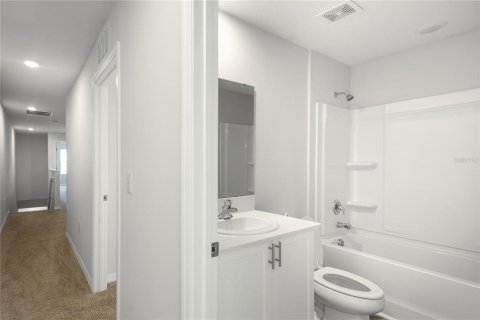 Touwnhouse à louer à Haines City, Floride: 3 chambres, 161.09 m2 № 2433640 - photo 8