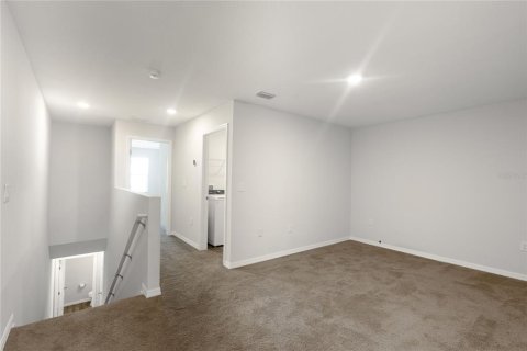 Touwnhouse à louer à Haines City, Floride: 3 chambres, 161.09 m2 № 2433640 - photo 15