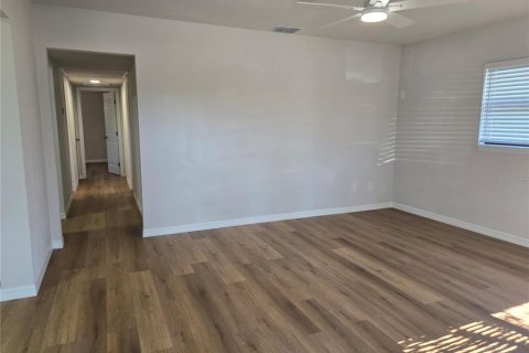 Villa ou maison à vendre à Tampa, Floride: 3 chambres, 109.16 m2 № 2405251 - photo 3