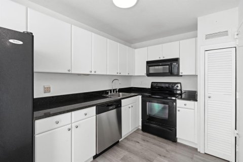 Condominio en venta en Pompano Beach, Florida, 1 dormitorio, 82.68 m2 № 2188444 - foto 3