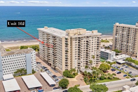 Condominio en Pompano Beach, Florida, 1 dormitorio № 2188444