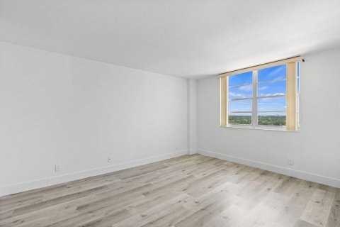Condominio en venta en Pompano Beach, Florida, 1 dormitorio, 82.68 m2 № 2188444 - foto 21