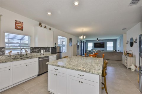 House in Riverview, Florida 5 bedrooms, 382.01 sq.m. № 1723428 - photo 21