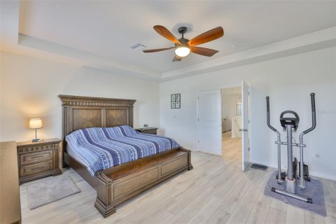 House in Riverview, Florida 5 bedrooms, 382.01 sq.m. № 1723428 - photo 30