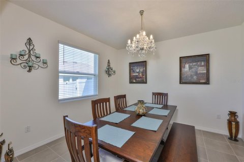House in Riverview, Florida 5 bedrooms, 382.01 sq.m. № 1723428 - photo 9