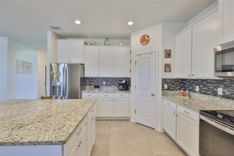 House in Riverview, Florida 5 bedrooms, 382.01 sq.m. № 1723428 - photo 20