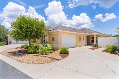 House in The Villages, Florida 3 bedrooms, 132.29 sq.m. № 1755048 - photo 2