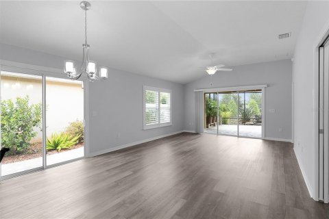 House in The Villages, Florida 3 bedrooms, 132.29 sq.m. № 1755048 - photo 16