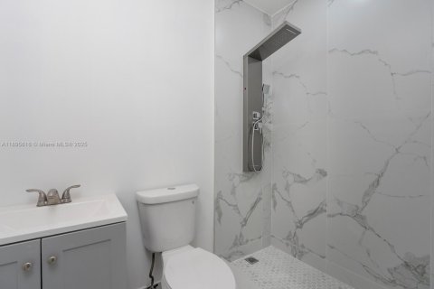 Villa ou maison à louer à Miami, Floride: 1 chambre, 50.17 m2 № 1947245 - photo 11
