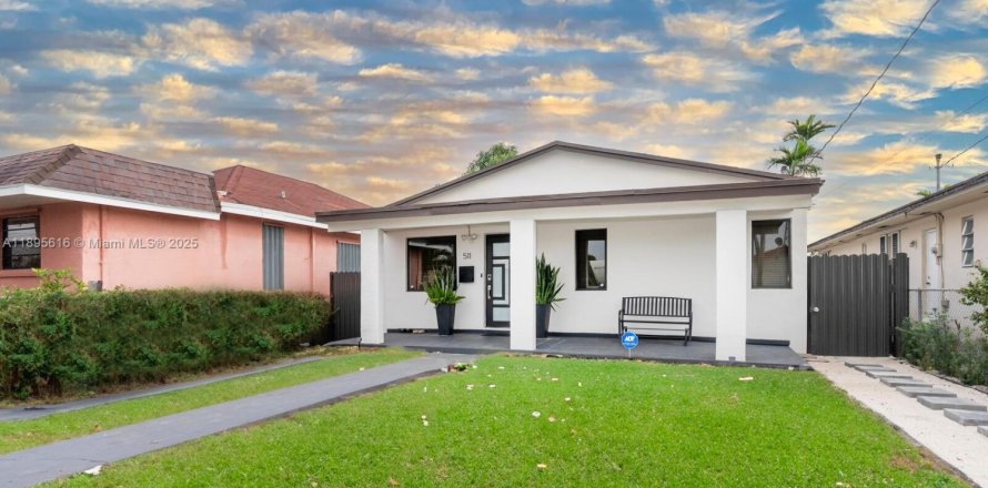 Villa ou maison à Miami, Floride 1 chambre, 50.17 m2 № 1947245