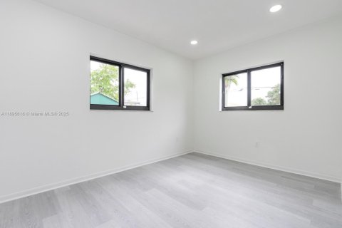 Villa ou maison à louer à Miami, Floride: 1 chambre, 50.17 m2 № 1947245 - photo 8