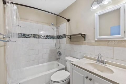 Apartment in Bradenton, Florida 2 bedrooms, 88.26 sq.m. № 2201438 - photo 10
