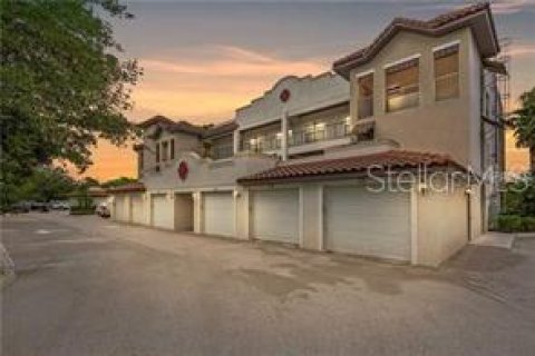 Copropriété à vendre à Belle Isle, Floride: 3 chambres, 159.88 m2 № 1757648 - photo 1