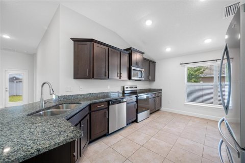 House in Hudson, Florida 4 bedrooms, 169.08 sq.m. № 1910347 - photo 13