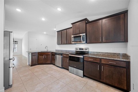 House in Hudson, Florida 4 bedrooms, 169.08 sq.m. № 1910347 - photo 11