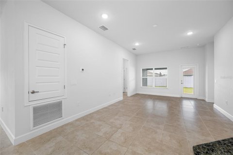 House in Hudson, Florida 4 bedrooms, 169.08 sq.m. № 1910347 - photo 20