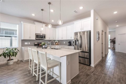 Casa en venta en Mount Dora, Florida, 4 dormitorios, 165.27 m2 № 1905887 - foto 12