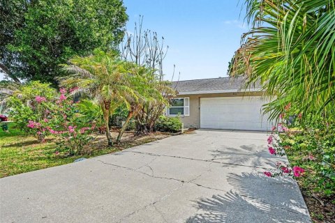 Casa en Winter Haven, Florida 3 dormitorios, 130.62 m2 № 2156619