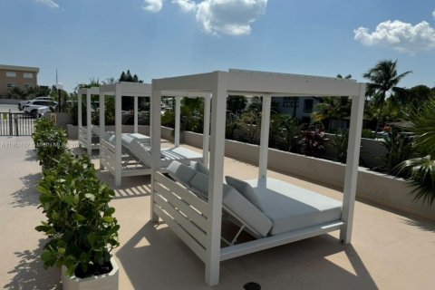 Снять в аренду кондоминиум в Норт-Майами, Флорида 1 спальня, 91.97м2, № 1892633 - фото 25