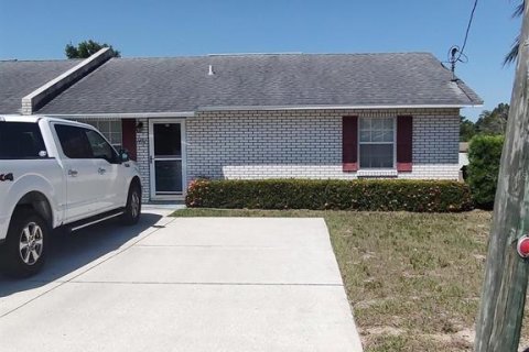 Duplex in Lake Wales, Florida 2 bedrooms, 79.71 sq.m. № 2229087