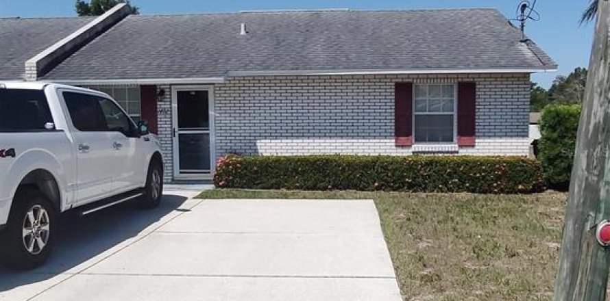 Duplex in Lake Wales, Florida 2 bedrooms, 79.71 sq.m. № 2229087