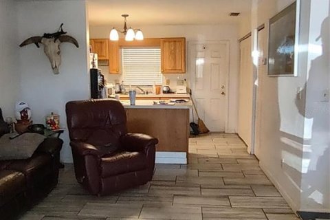Duplex in Lake Wales, Florida 2 bedrooms, 79.71 sq.m. № 2229087 - photo 4